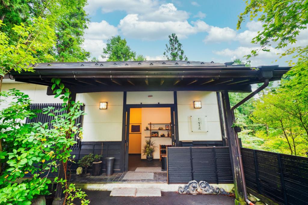 Nikko Setsugekka Ryokan Entrance