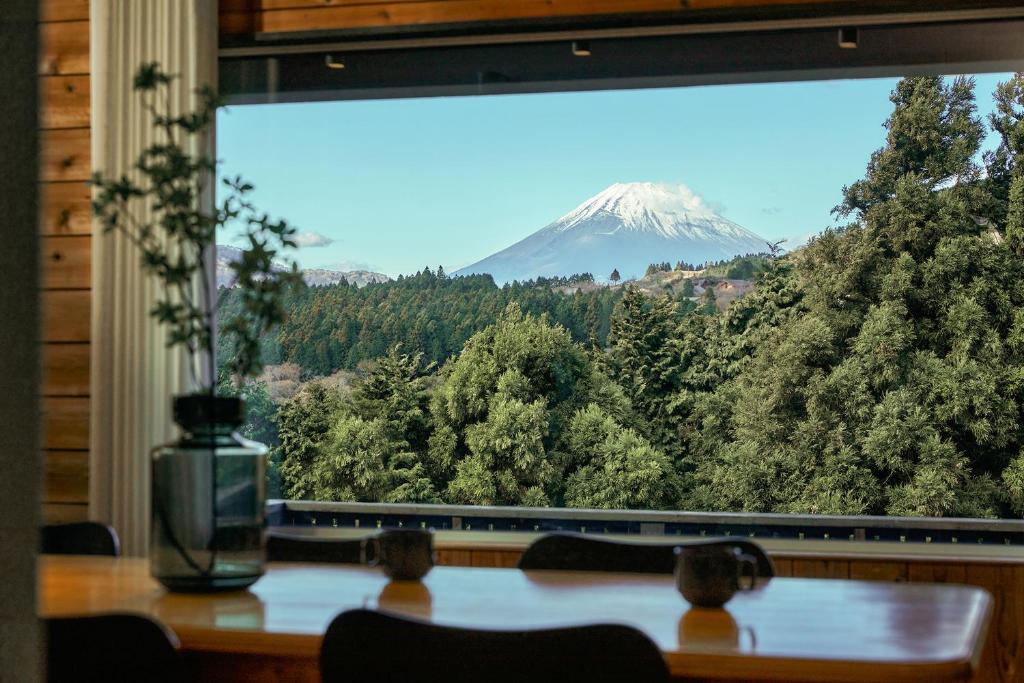 Noel Hakone Fuji Mount Fuji View