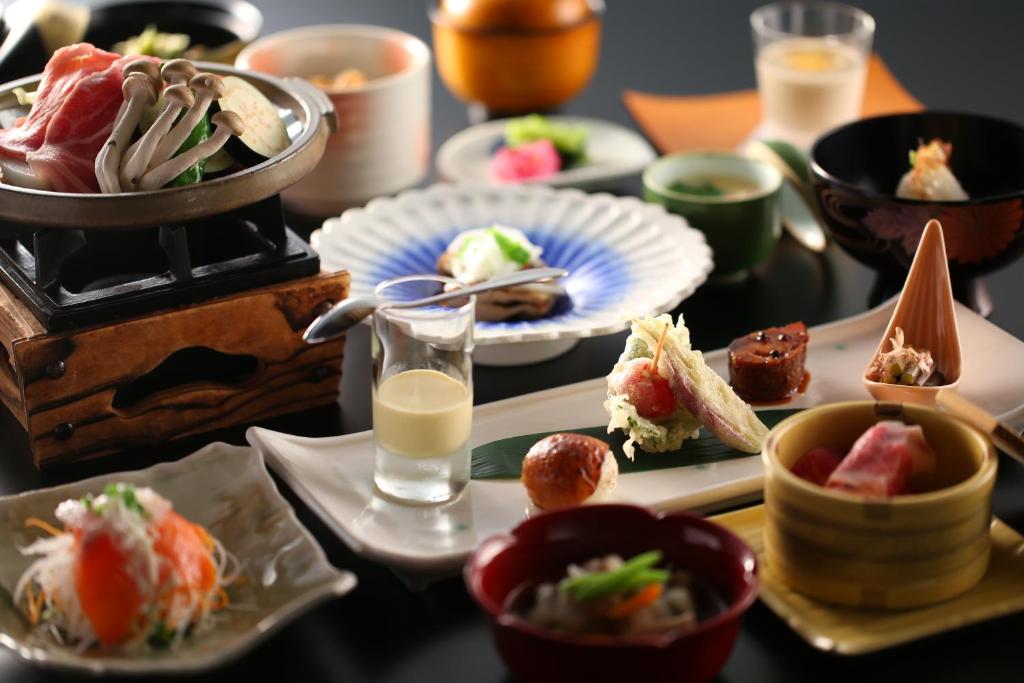 Nukumorino Yado Komanoyu Kaiseki Meal