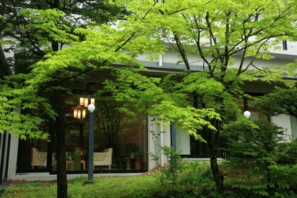 Nukumorino Yado Komanoyu Ryokan Garden Exterior