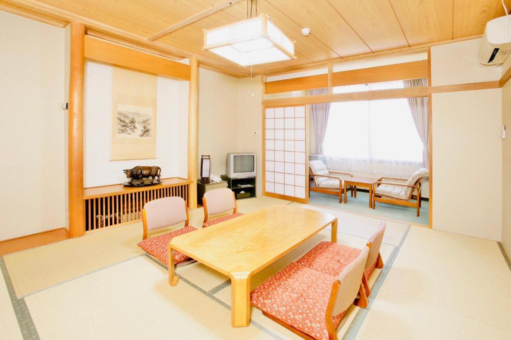Nunobiki Onsen Komoro Tatami Room
