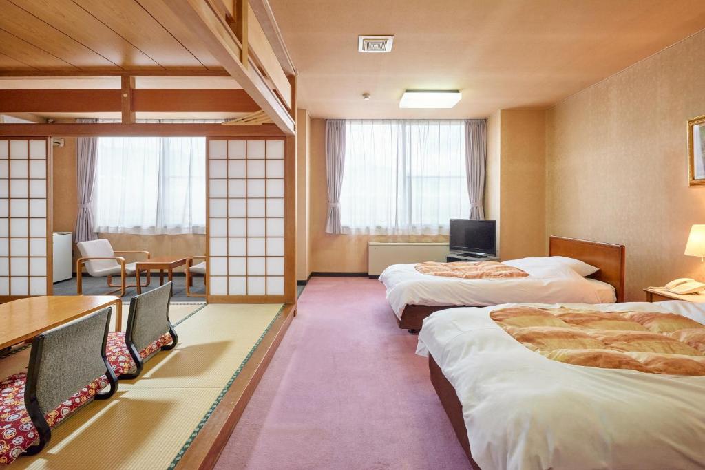 Nunobiki Onsen Komoro Tatami Room