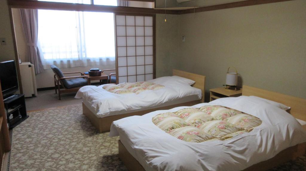 Nunobiki Onsen Komoro Twin Room