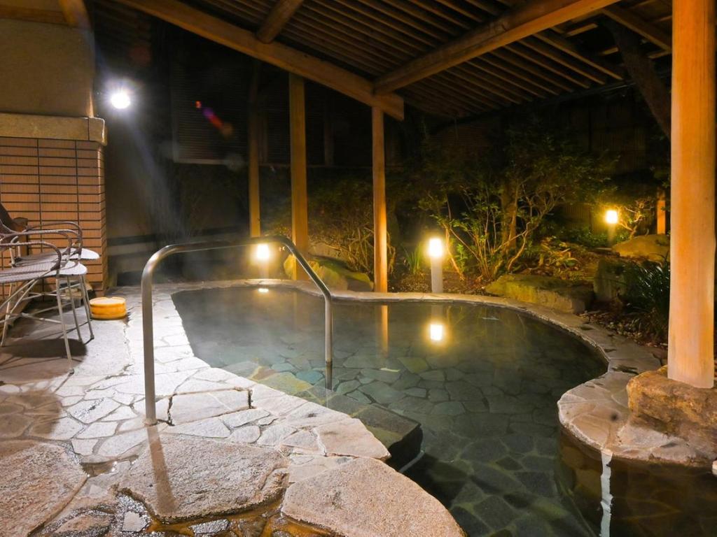 Nunohan Outdoor Onsen