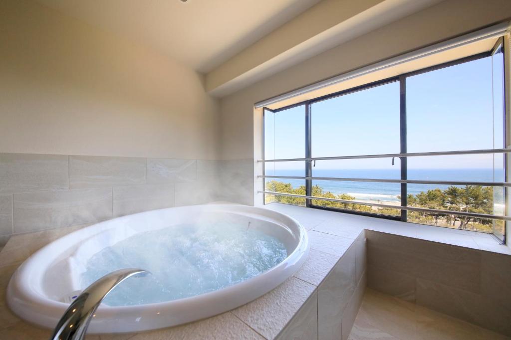 Oarai Park Hotel Ocean View Bath