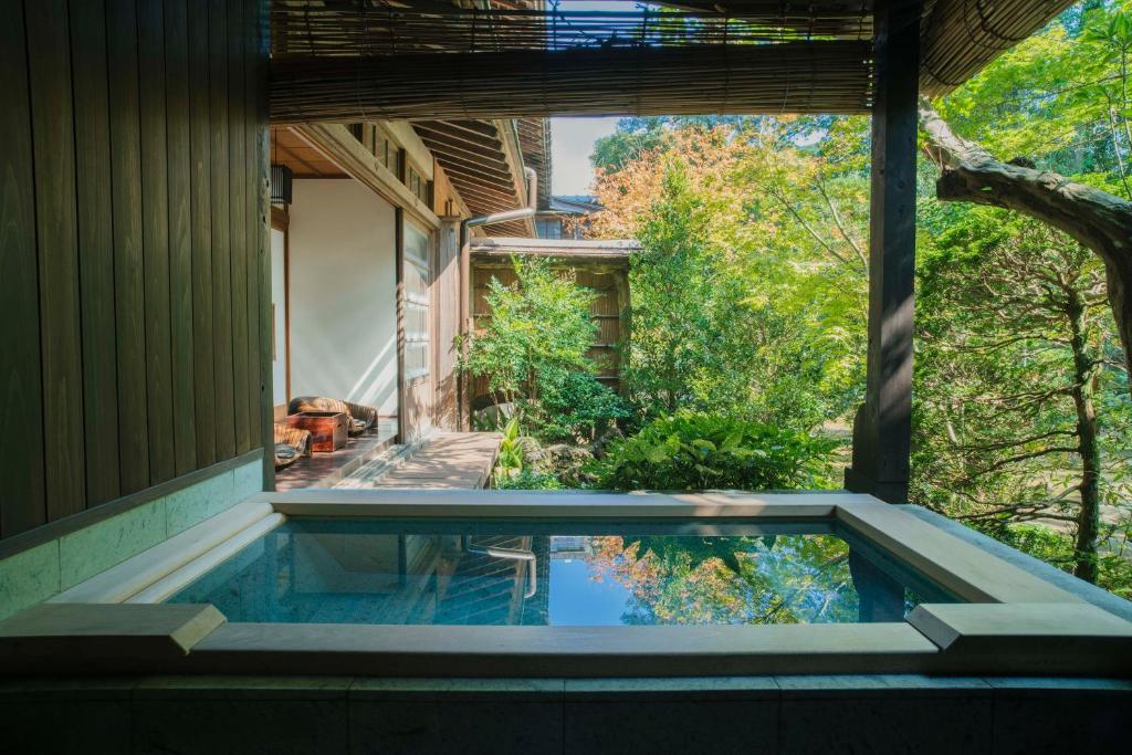 Ochiairo Private Onsen Garden View