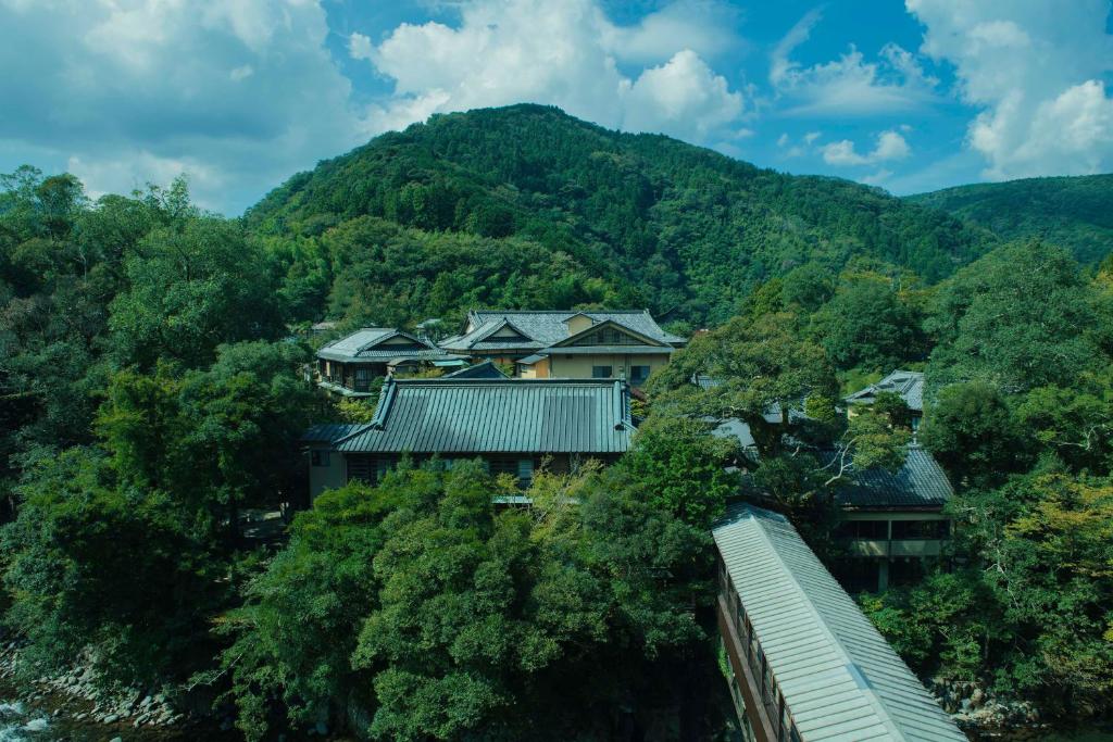Ochiairo Ryokan Mountain View