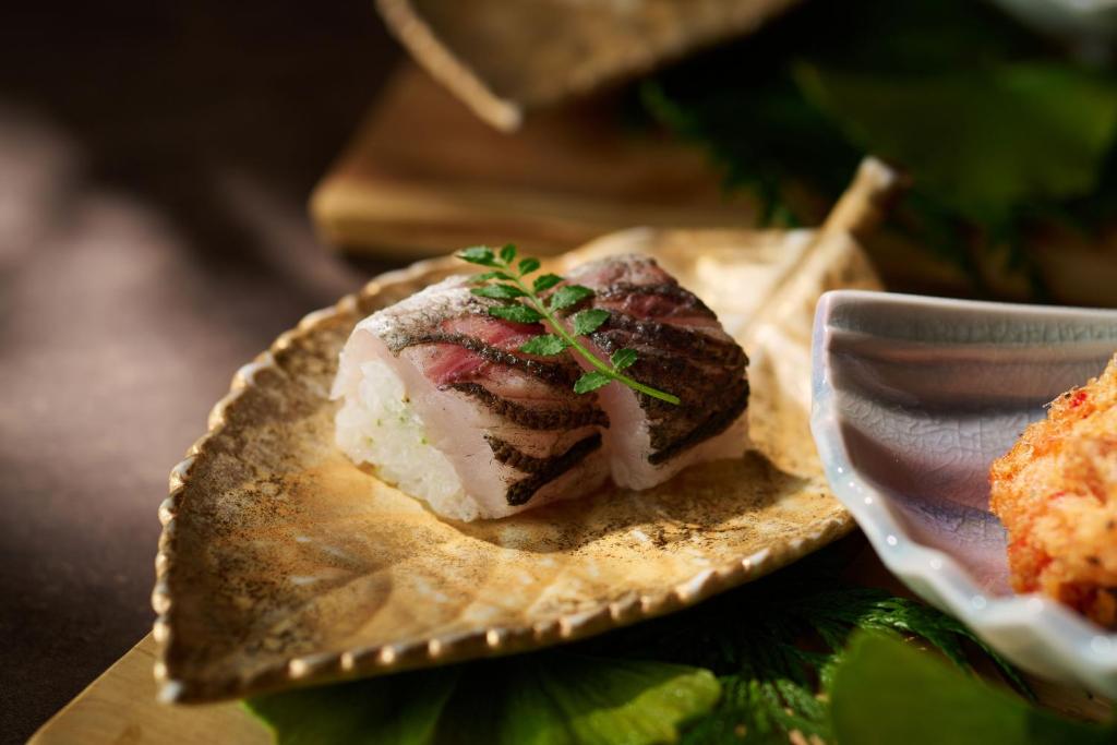 Ochiairo Sushi Dish