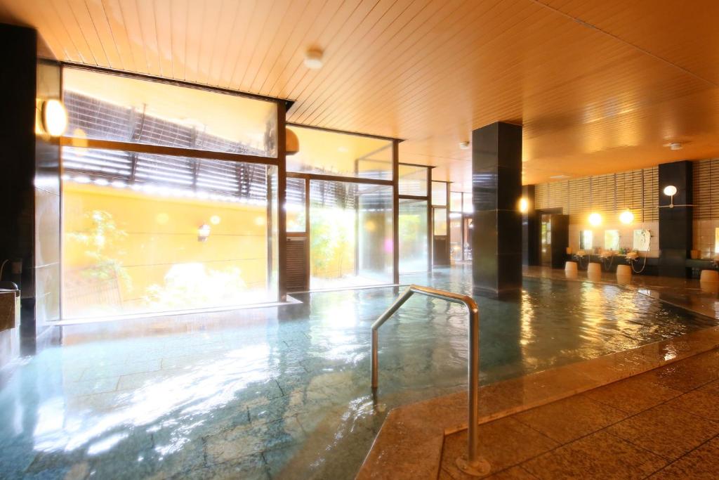 Oedo Onsen Monogatari Awara Indoor Onsen Bath