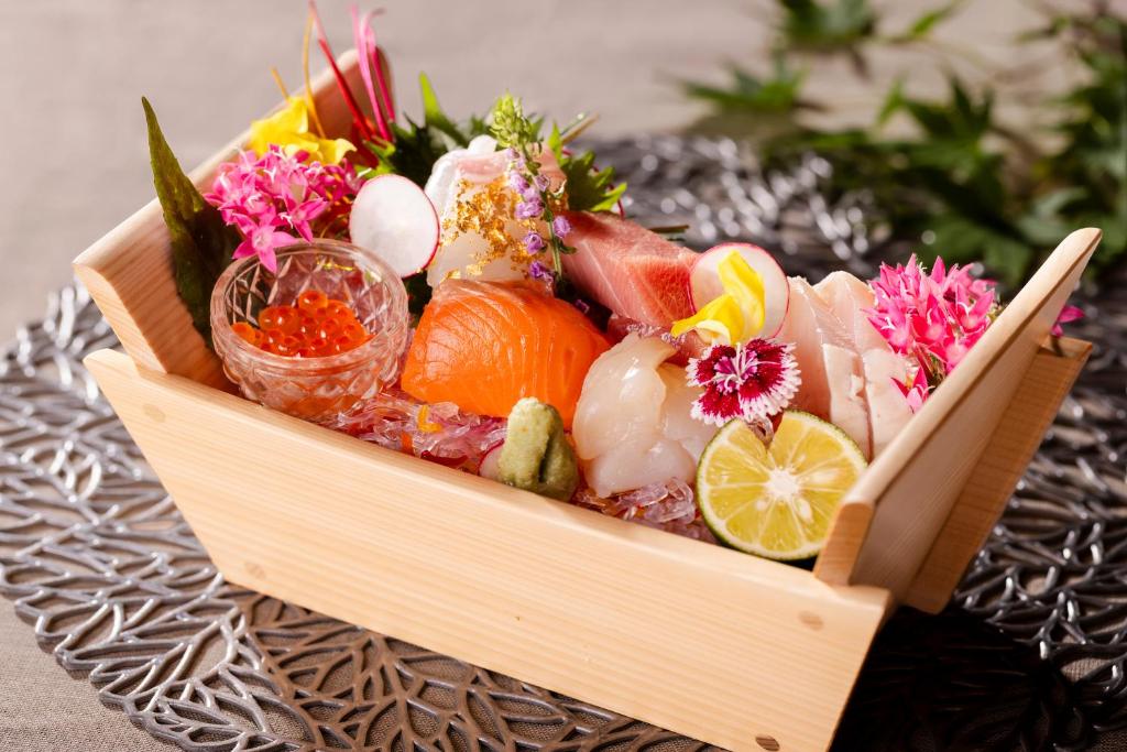 Ohanami Kyubei Sashimi Platter