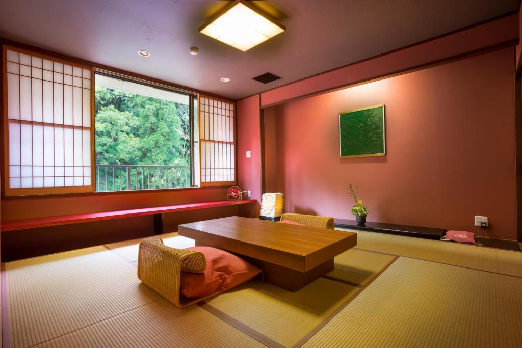 Ohanami Kyubei Tatami Room