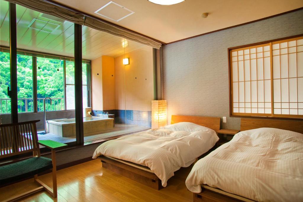 Ohanami Kyubei Twin Room Private Onsen