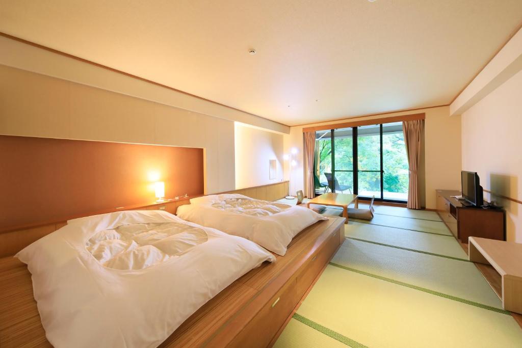 Oku Nikko Hotel Shikisai Tatami Room