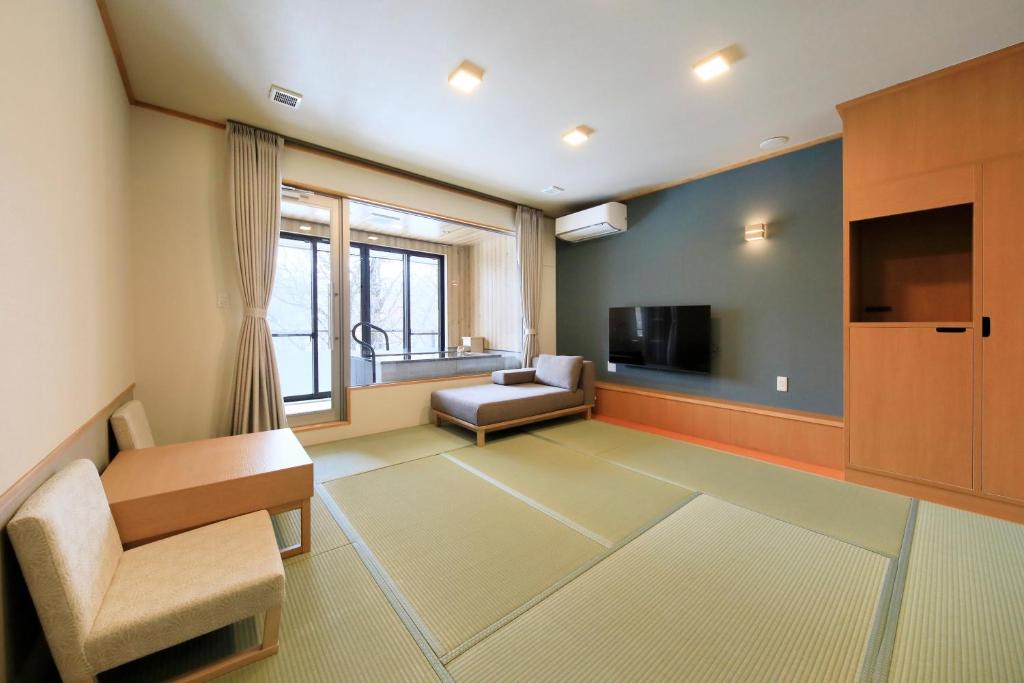Oku Nikko Hotel Shikisai Tatami Room