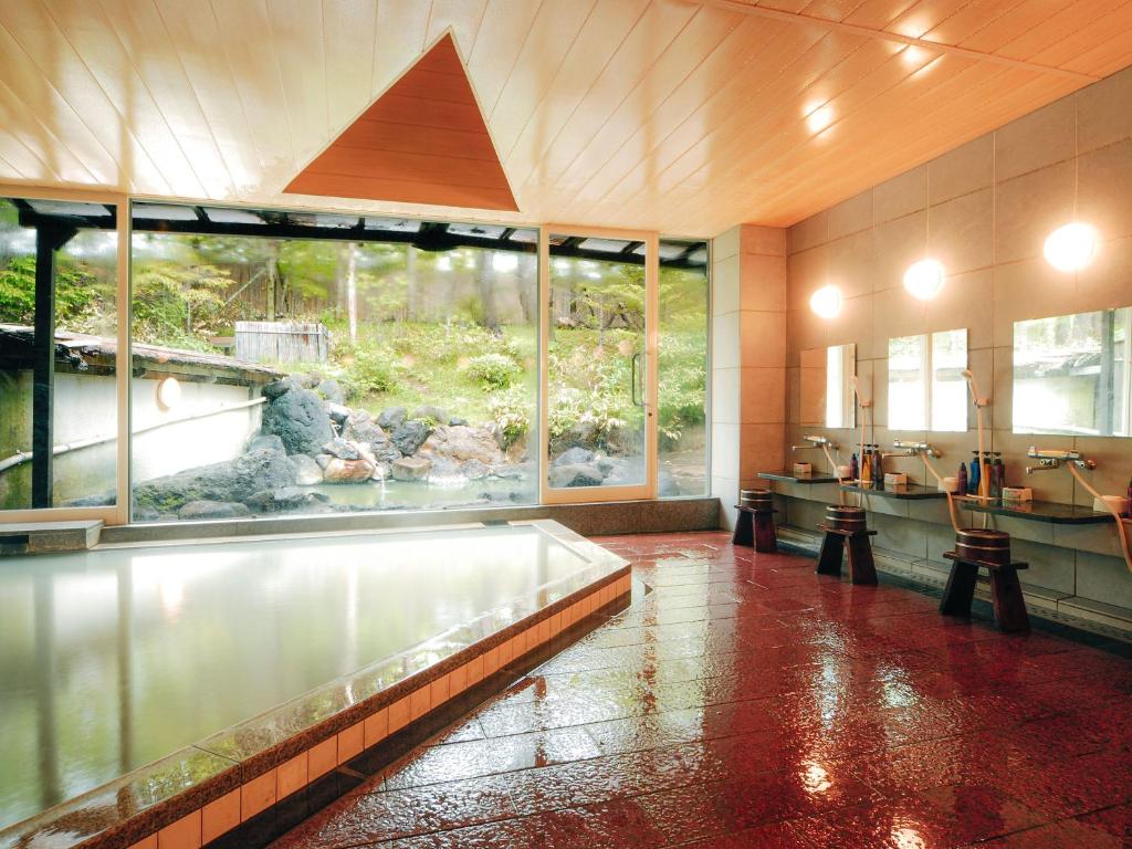 Okunikko Konishi Hotel Indoor Onsen Bath