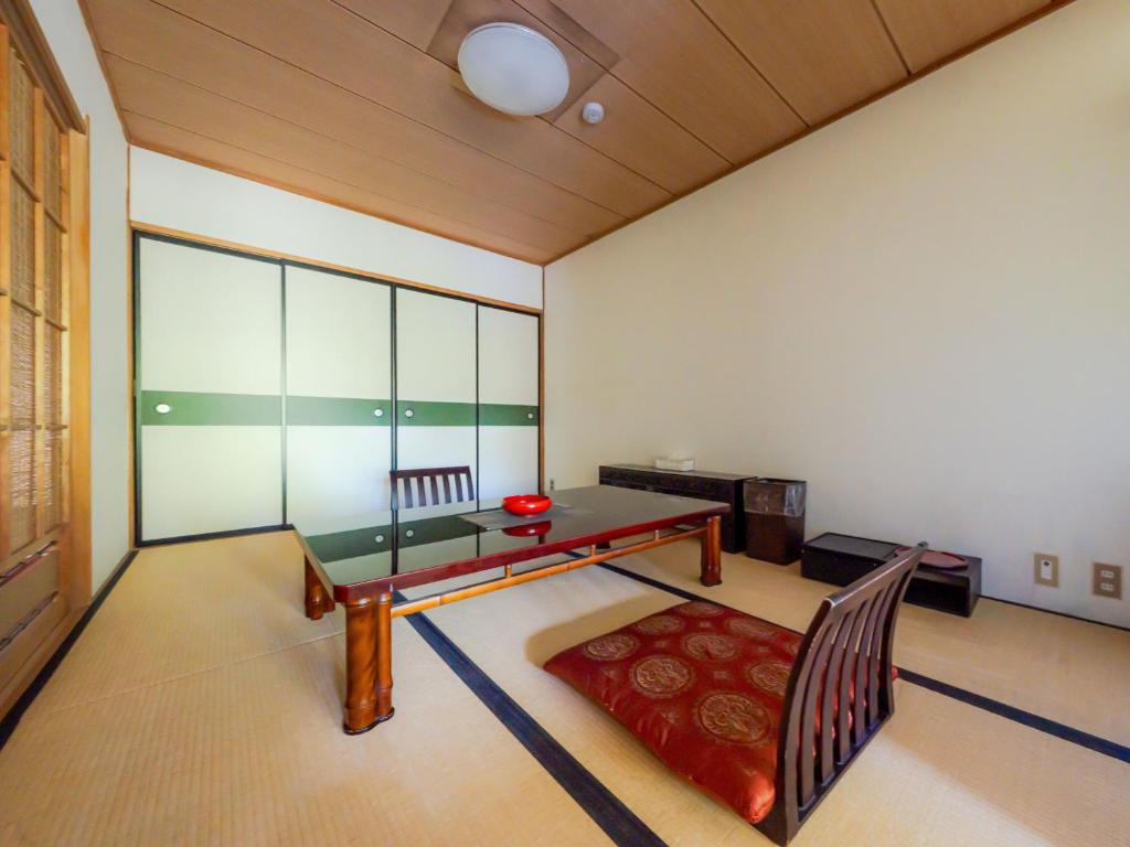 Okunikko Konishi Hotel Tatami Room