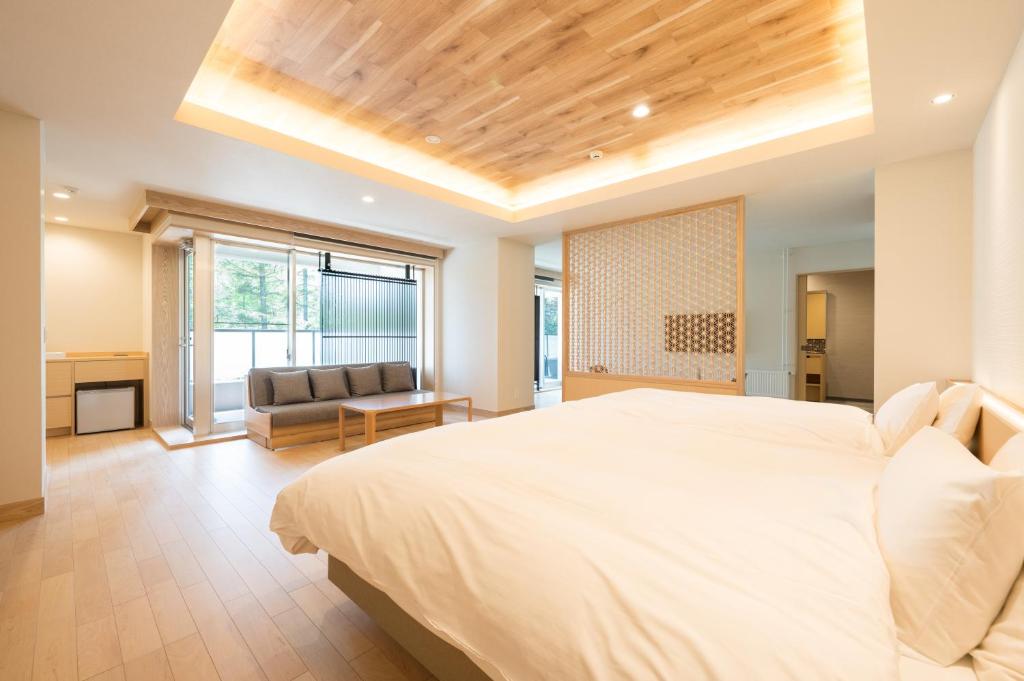 Okunikko Yu No Mori Modern Bedroom