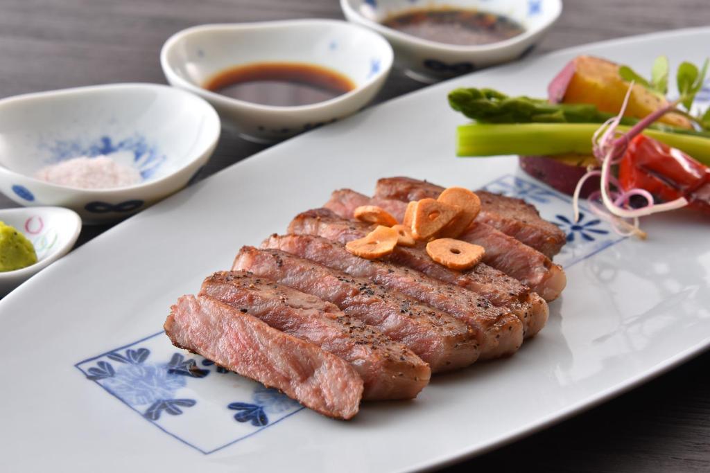 Okunikko Yu No Mori Wagyu Steak Meal