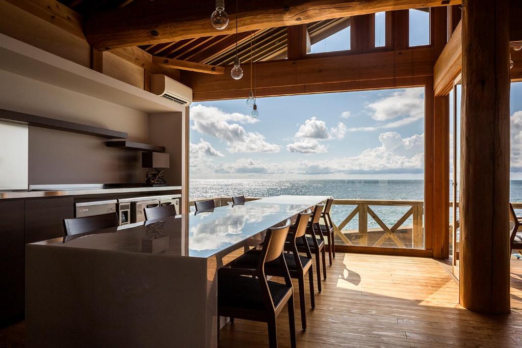 Ootoku Ocean View Dining Room