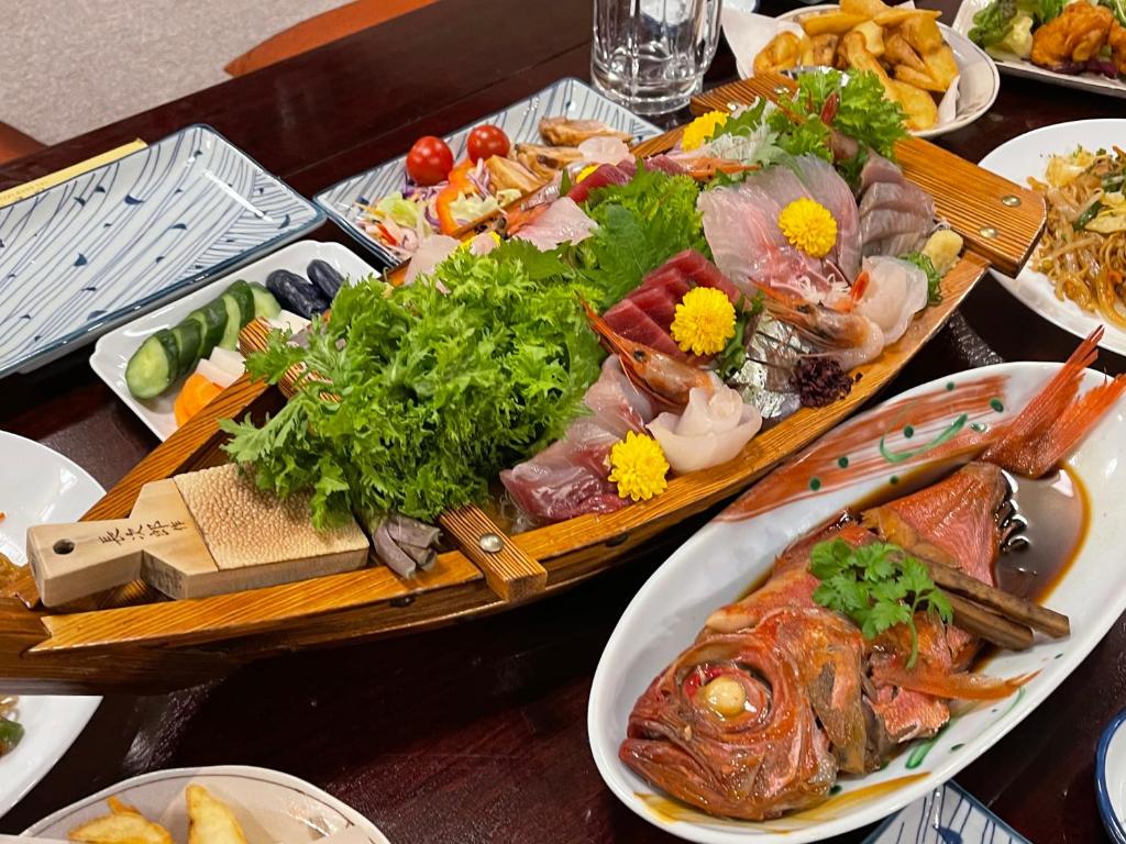 Oyado Asaka Sashimi Boat Dinner