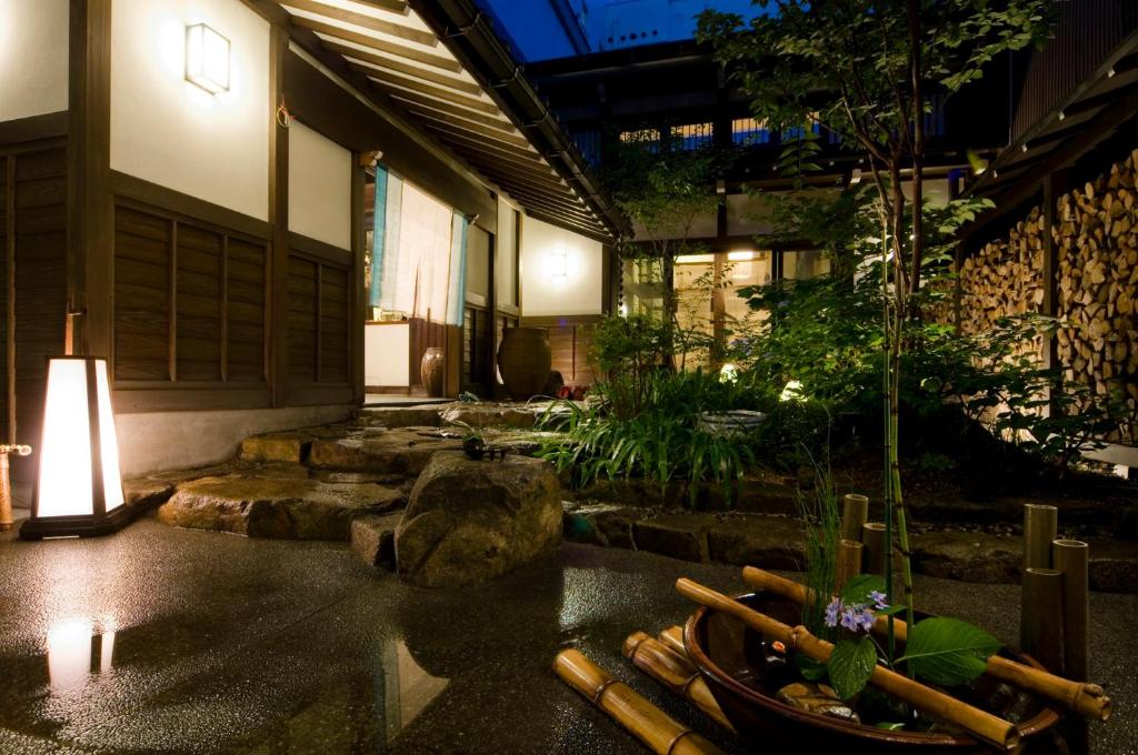Oyado Koto No Yume Japanese Courtyard