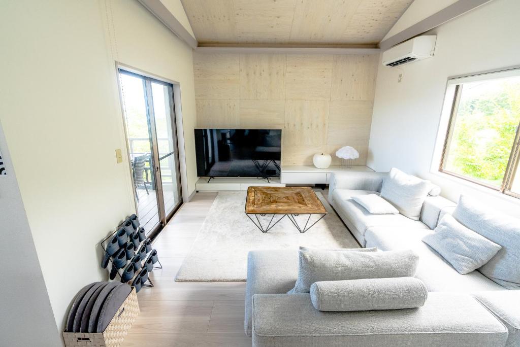 Ozaki Omuro Kogen 9 Chome Living Room