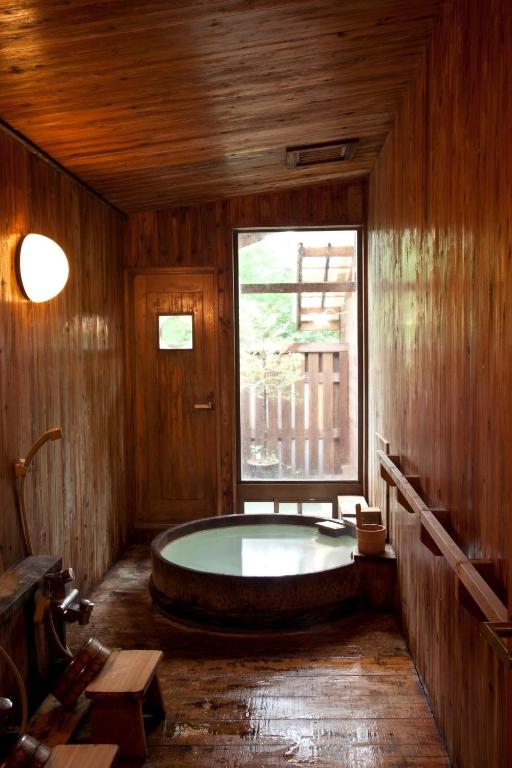 Poetical Wooden Bath Room