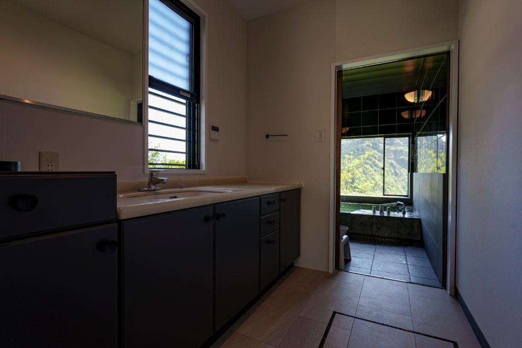 Private Resort Hinata Bathroom