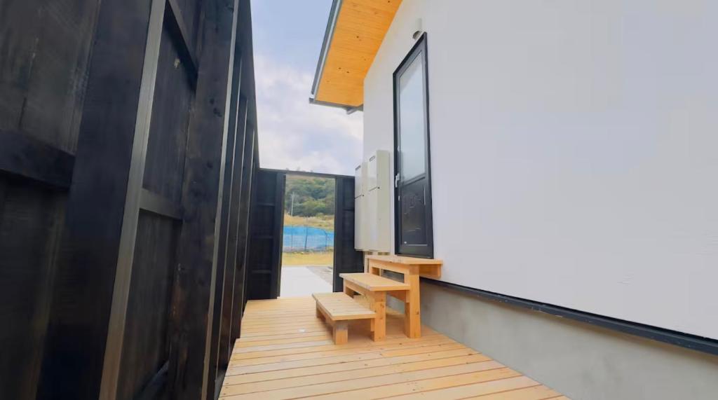 Private Villa Ao Wooden Entryway
