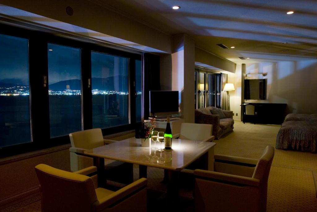 Rako Hananoi Hotel Night View Suite