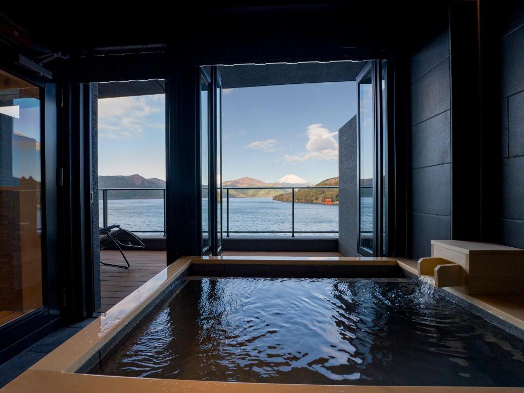 Rakuten Stay Fujimi Terrace Hakone Ashinoko Private Onsen Lake View