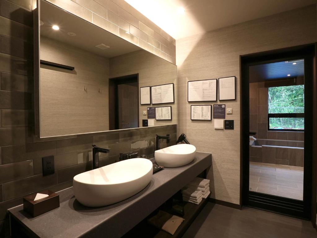 Rakuten Stay Villa Nikko Double Sink Bathroom