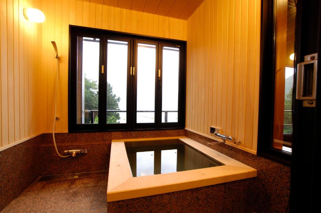 Rakuyu Private Bath