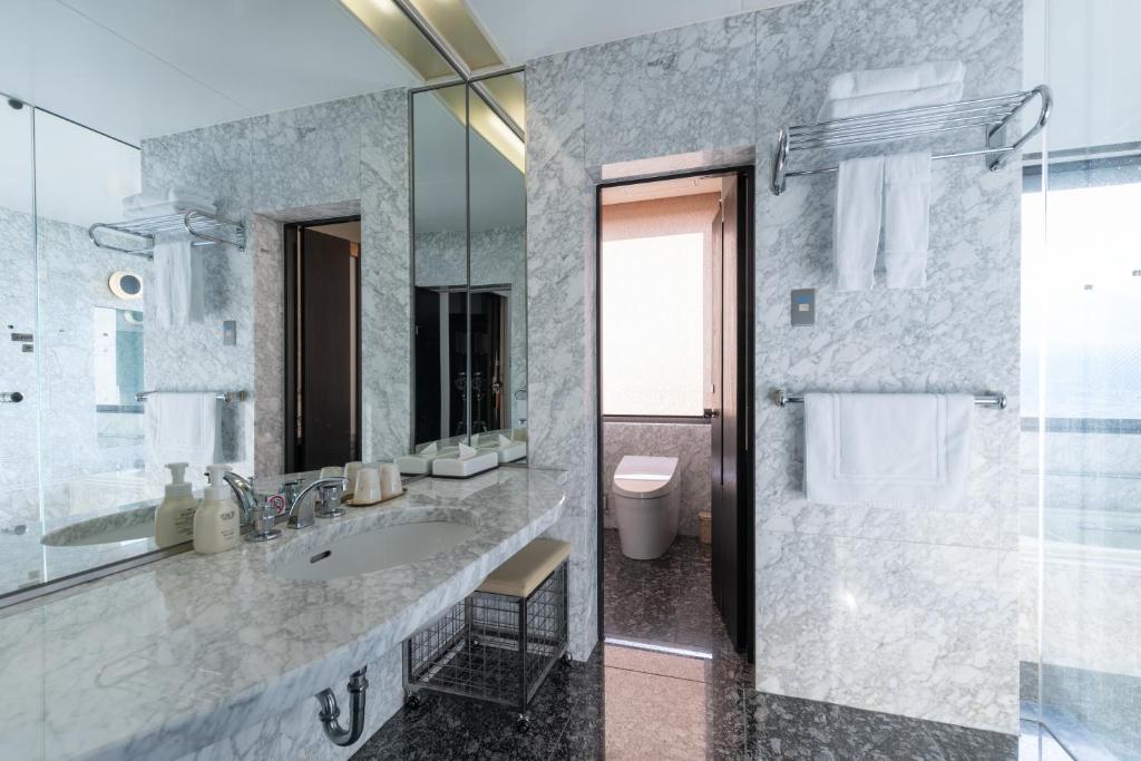 Rembrandt Premium Fuji Gotemba Day Spa Bathroom