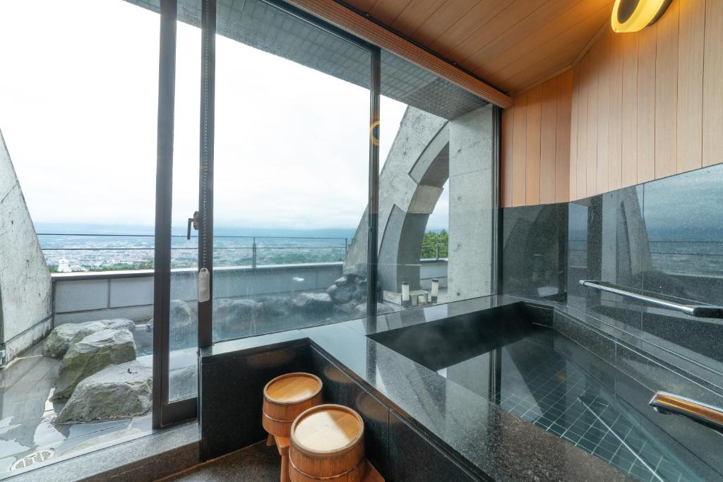 Rembrandt Premium Fuji Gotemba Day Spa Open Air Bath