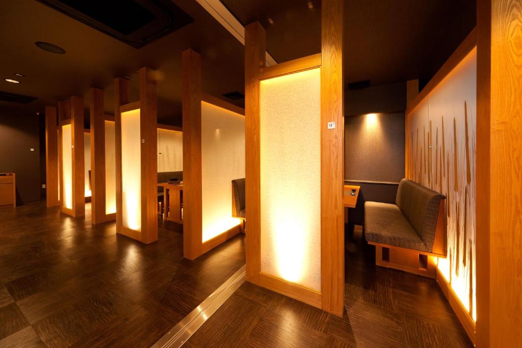 Resort Hills Toyohama Sora No Kaze Hotel Dining Booths