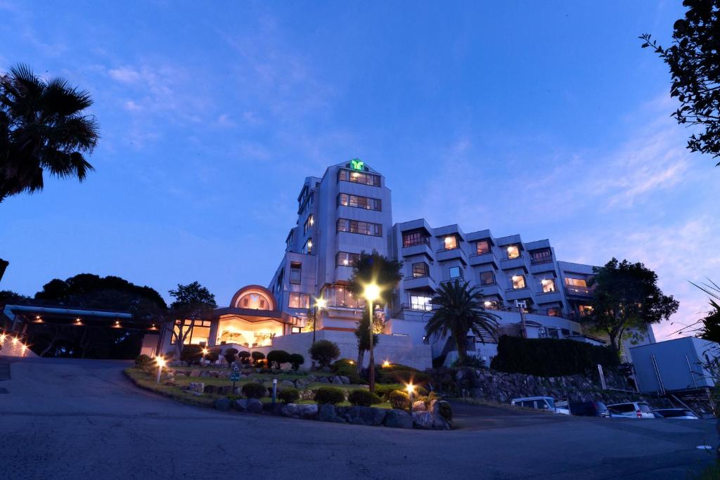 Resort Hills Toyohama Sora No Kaze Hotel Exterior Dusk