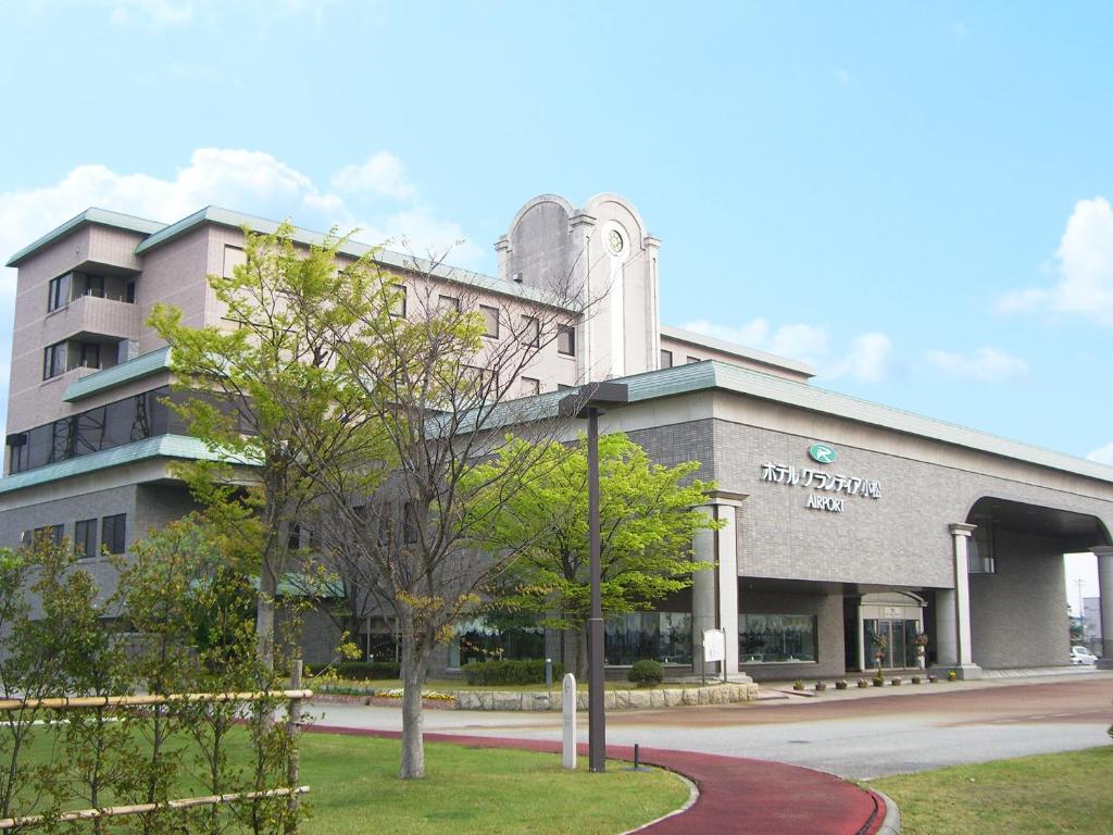 Route Inn Grantia Komatsu Airport Exterior