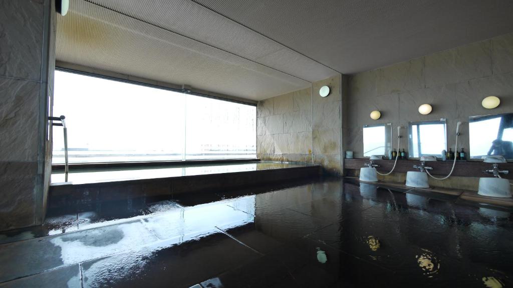 Route Inn Grantia Komatsu Airport Public Bath