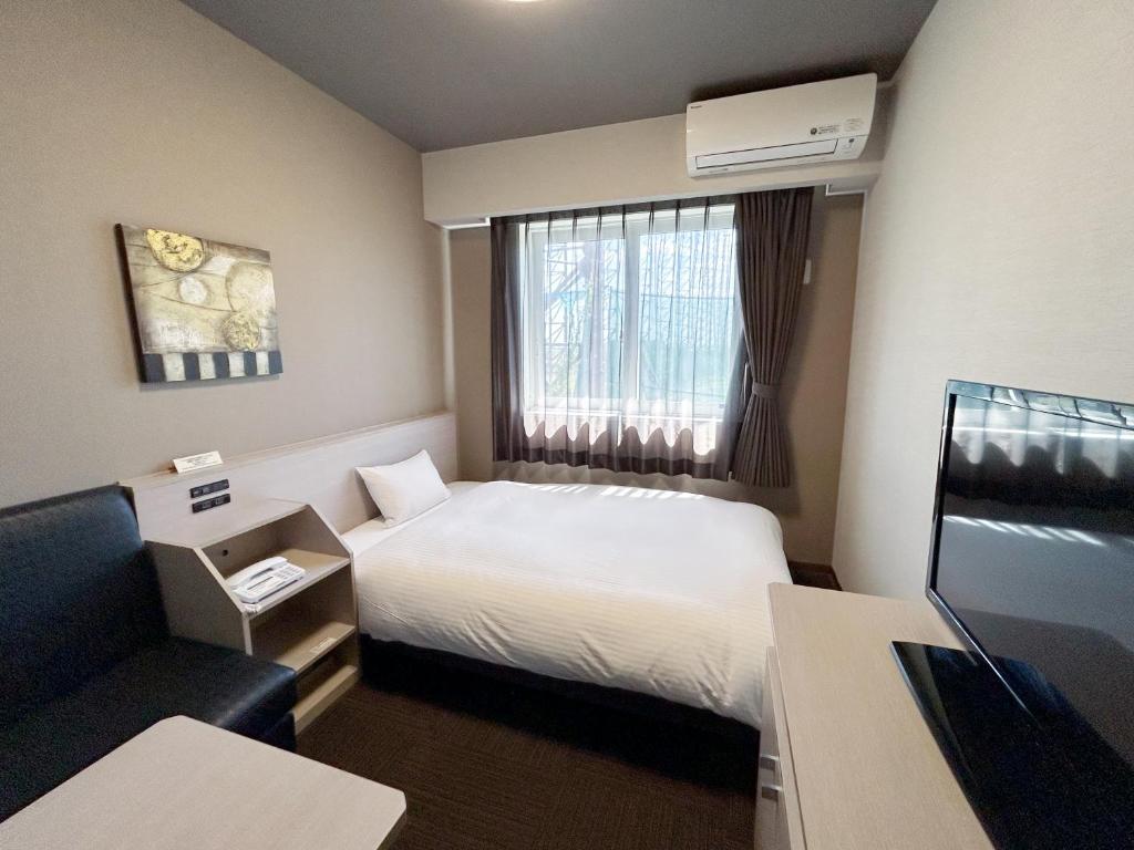 Route Inn Grantia Komatsu Airport Single Room