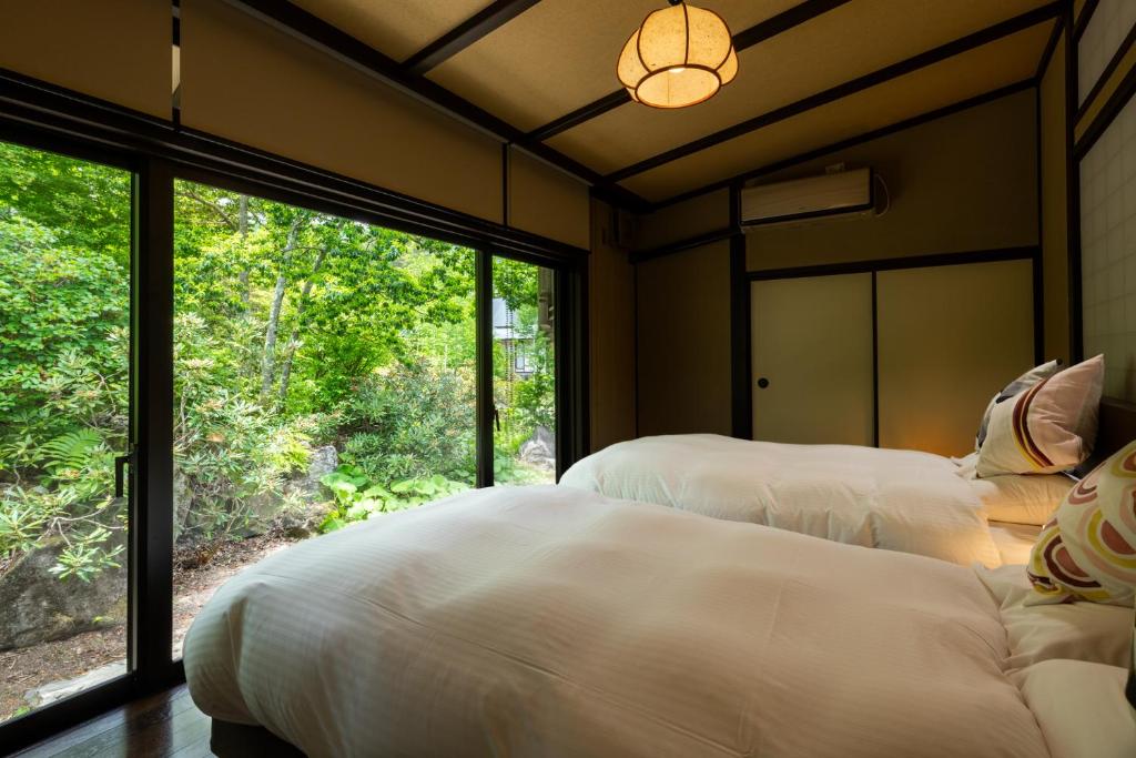 Ryoan Kawaki Garden View Twin Room
