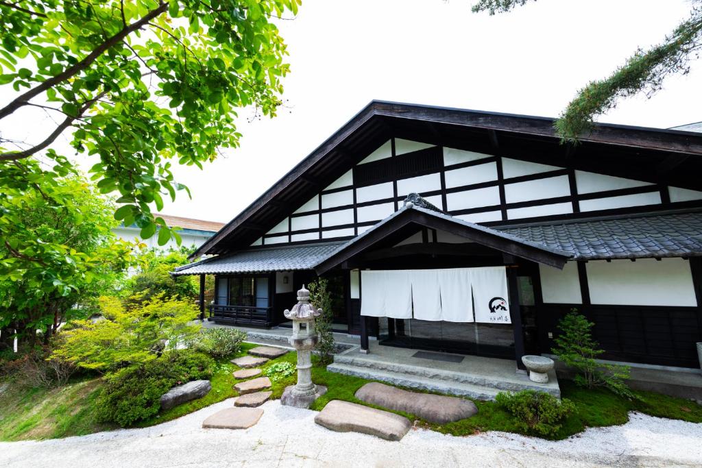 Ryoan Kawaki Ryokan Exterior