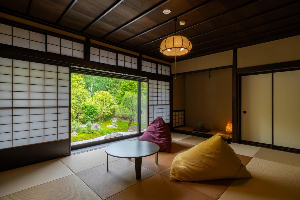Ryoan Kawaki Tatami Room Garden View