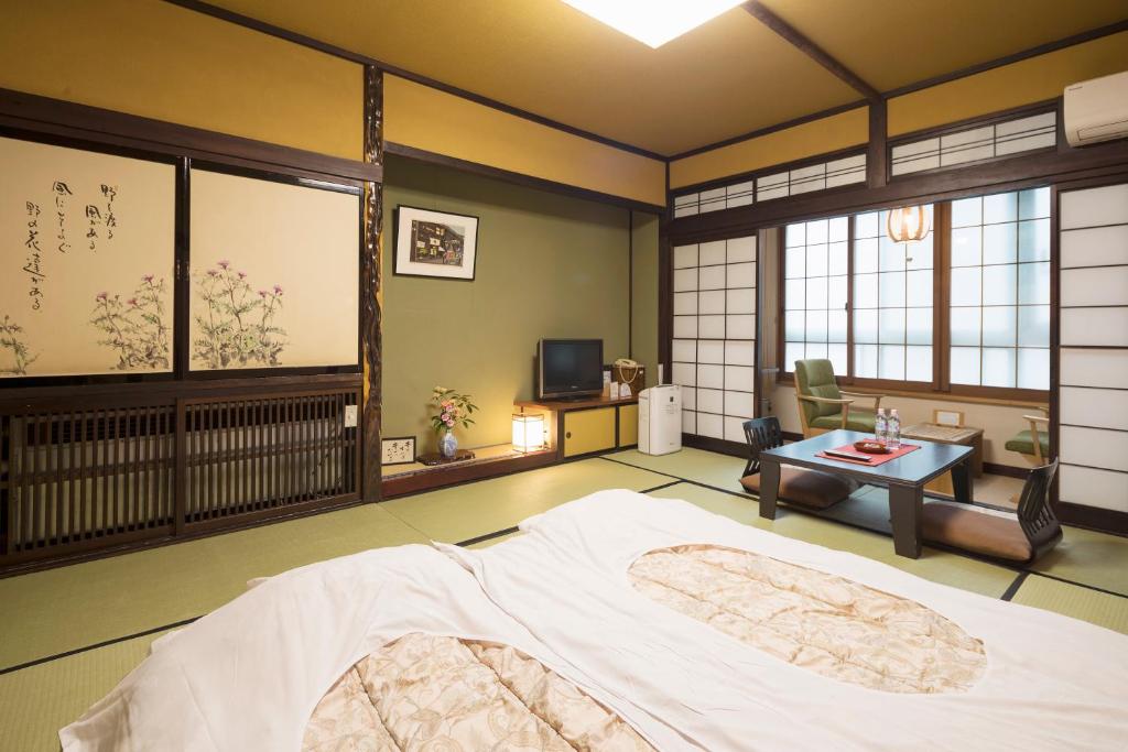 Ryokan Asunaro Tatami Room