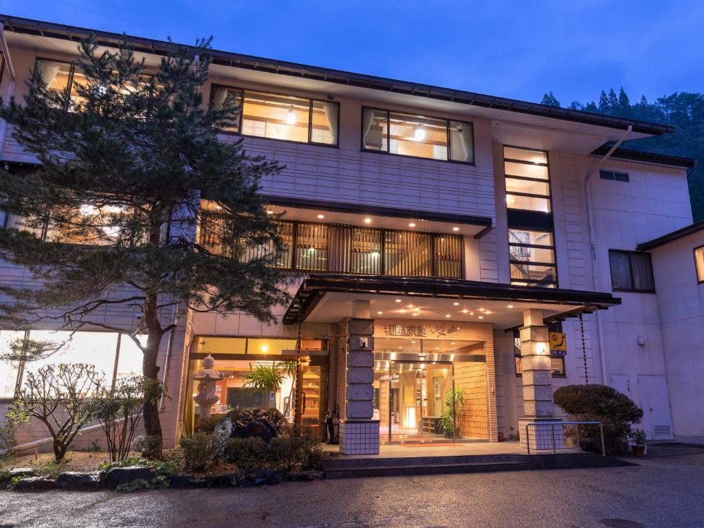 Ryokan Gizan Exterior Night