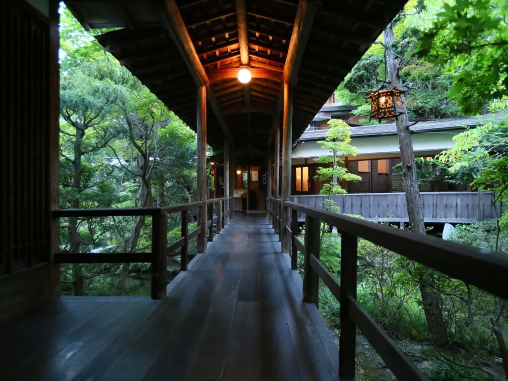 Ryokan Hanaya Garden Walkway