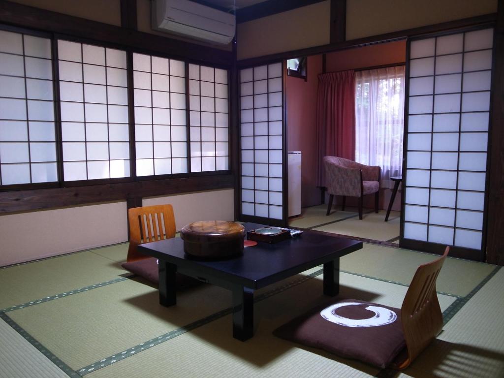 Ryokan Murayama Tatami Room