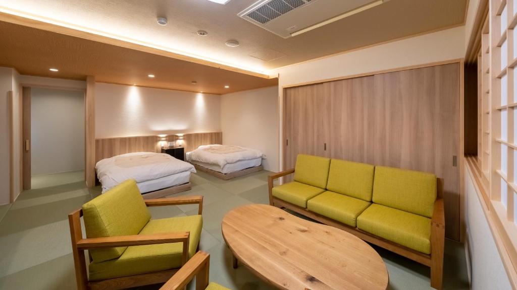 Ryokan Nakamatsuya Modern Tatami Room