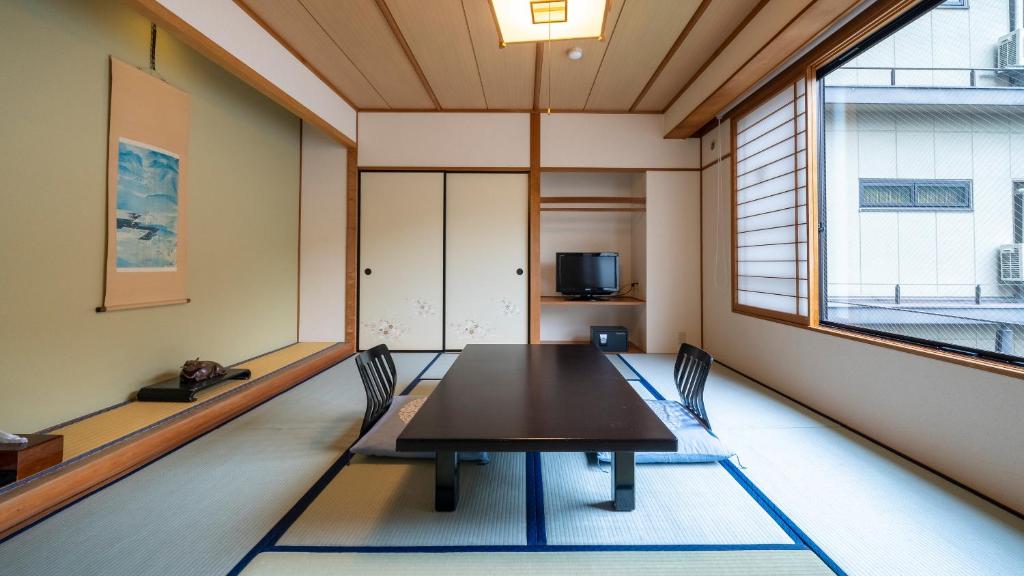 Ryokan Nakamatsuya Tatami Room