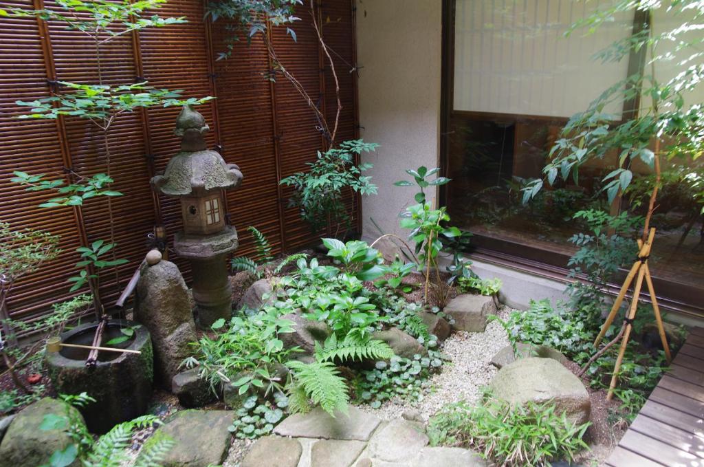 Ryokan Tanabe Japanese Garden Courtyard